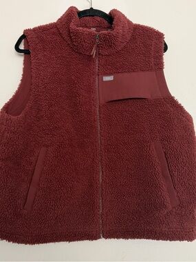 Women’s FIGS On-Shift High Pile Fleece Vest Walnut 8241 Size XL